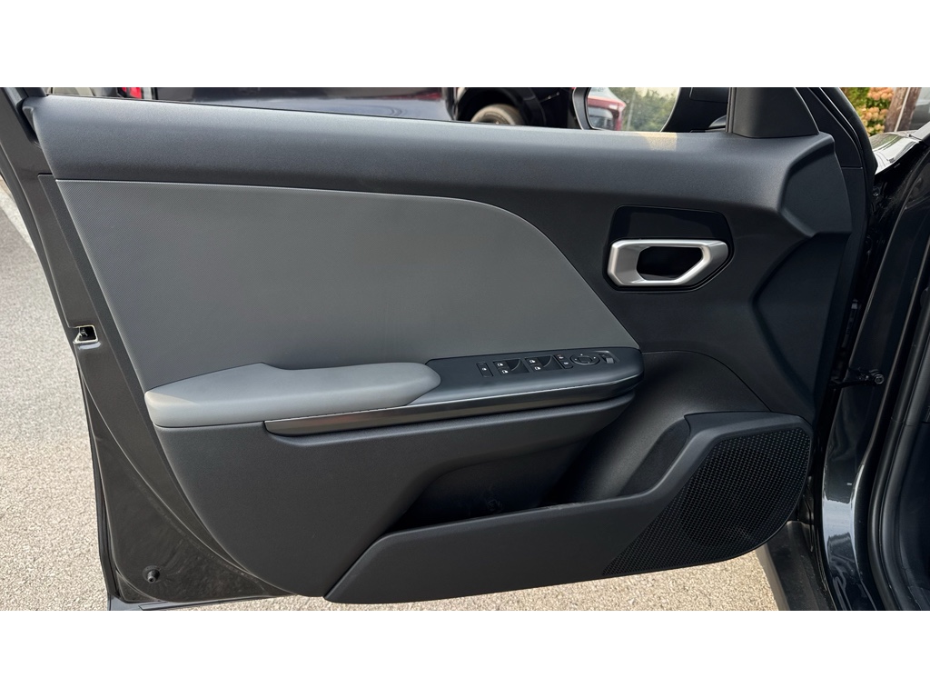 2025 Kia K4 LXS photo 17