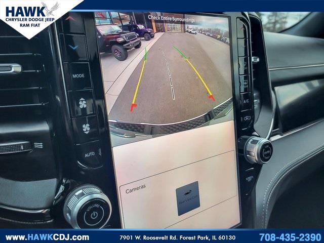 2025 RAM 1500 - Image 15