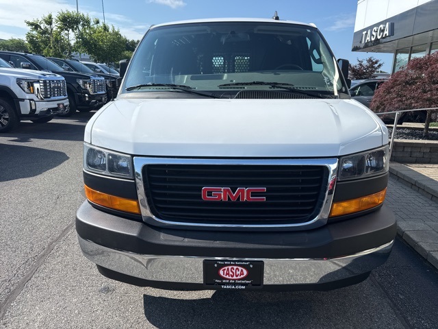 2023 Gmc Savana Cargo 2500 photo 2