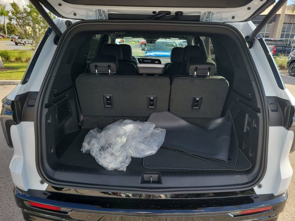 2026 Chevrolet Traverse High Country photo 21