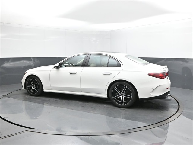 2025 Mercedes Benz E 350 photo 3