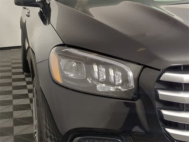 2025 Mercedes Benz GLS 450 photo 11