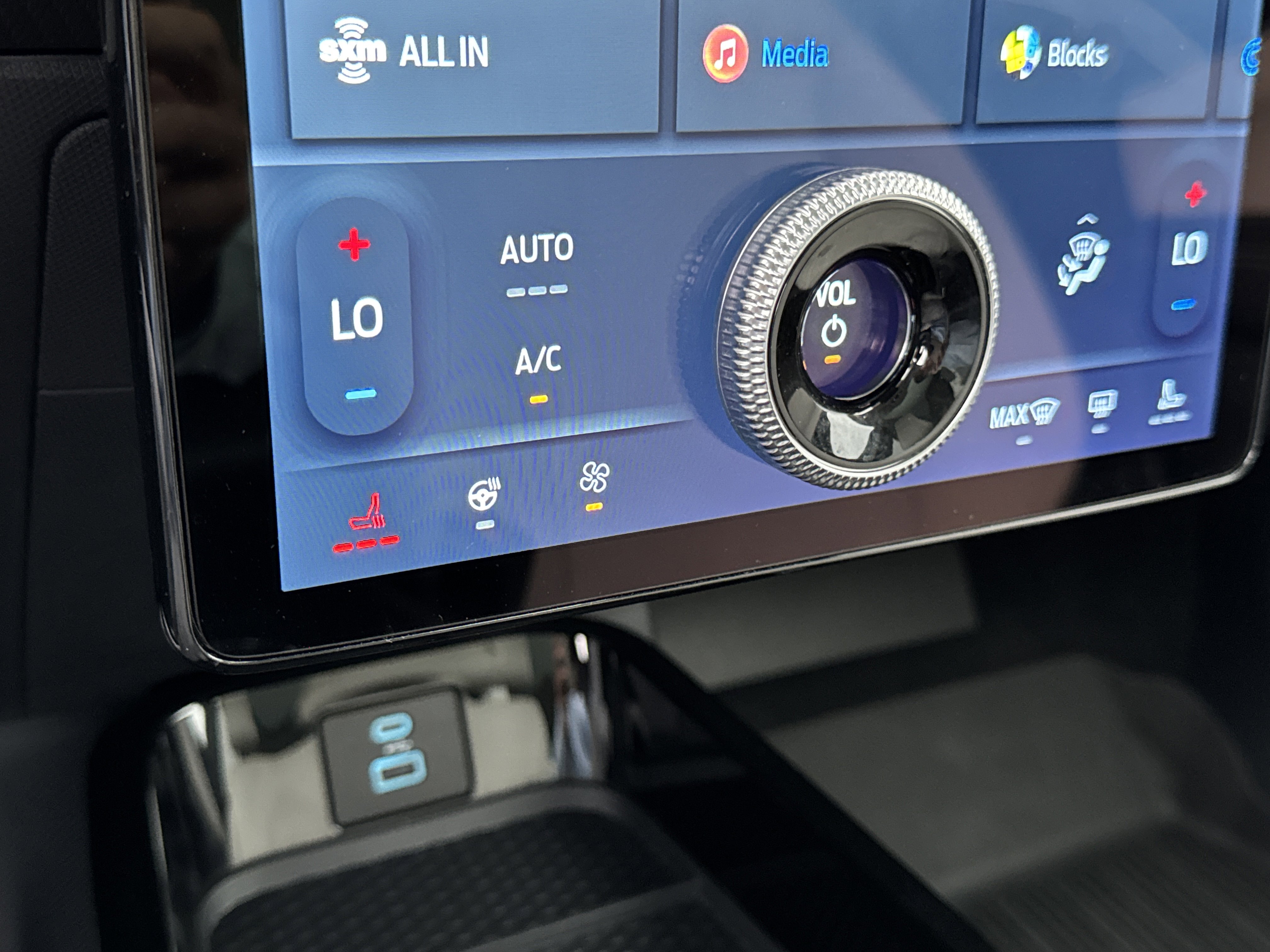 2021 Ford Mustang Mach-E Premium photo 2