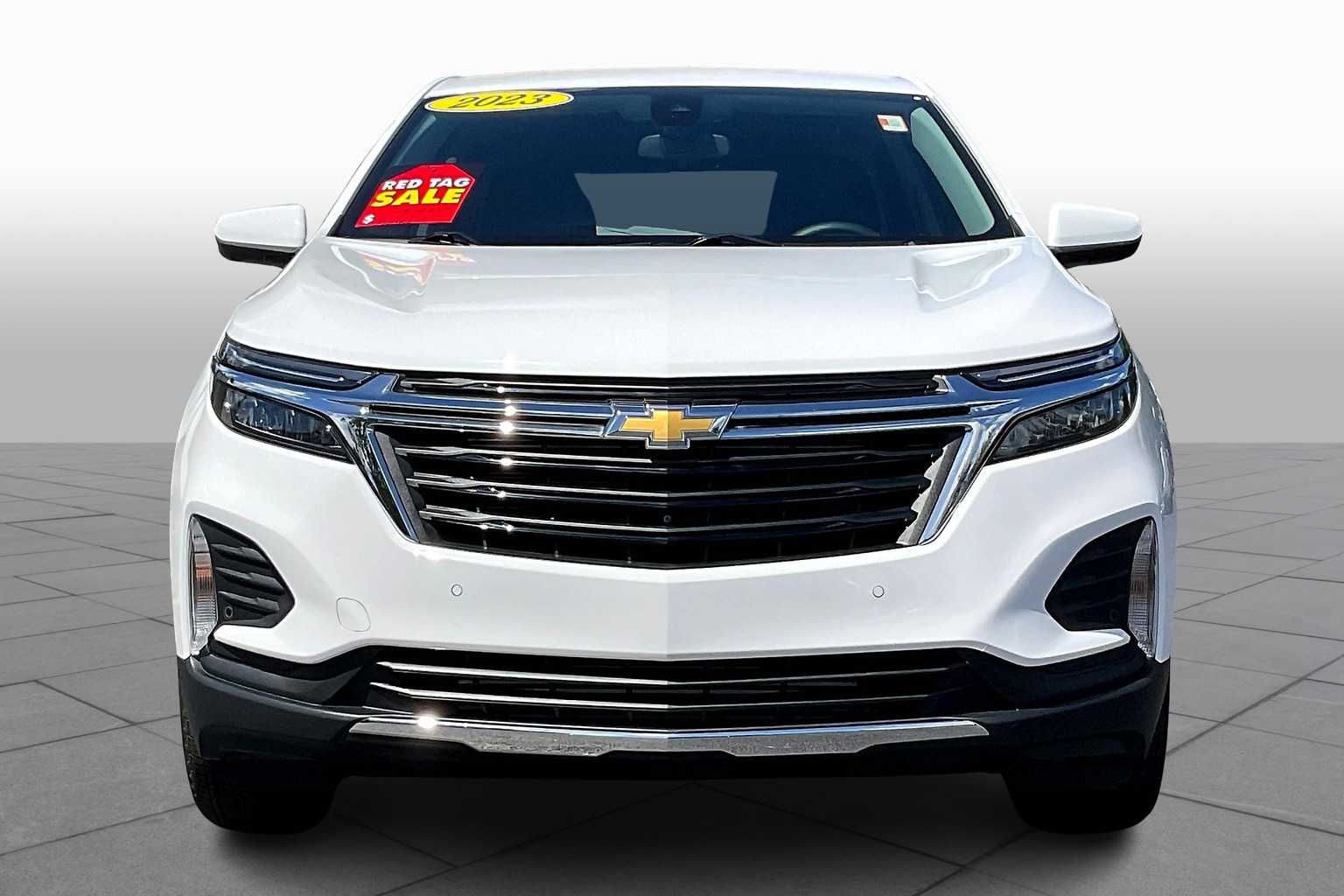 2023 Chevrolet Equinox LT photo 3