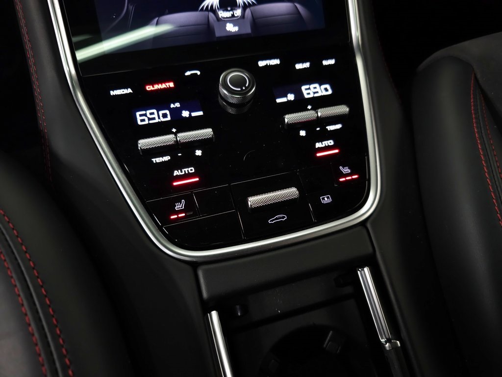 2020 PORSCHE PANAMERA - Image 35