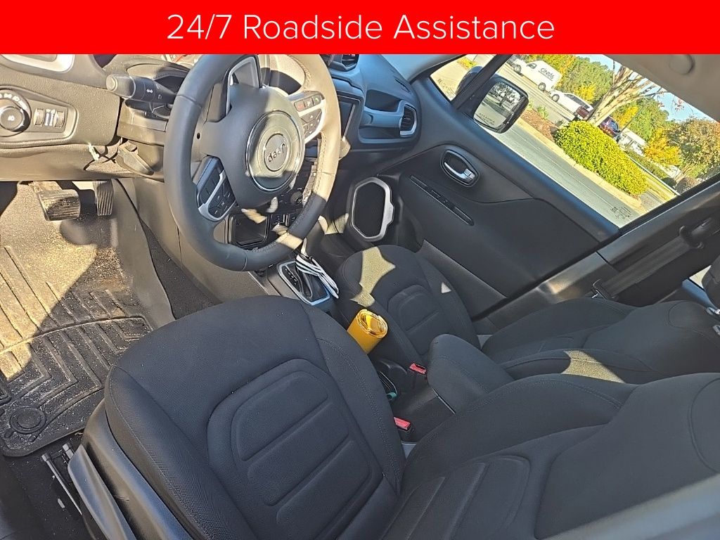 2019 Jeep Renegade Latitude photo 3