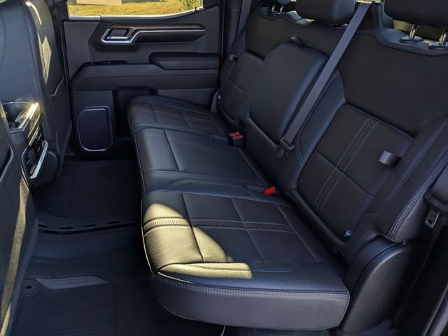 2023 Chevrolet Silverado 1500 High Country photo 25