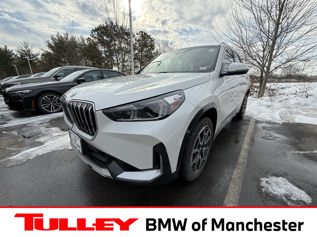 2025 BMW X1 28i's photo
