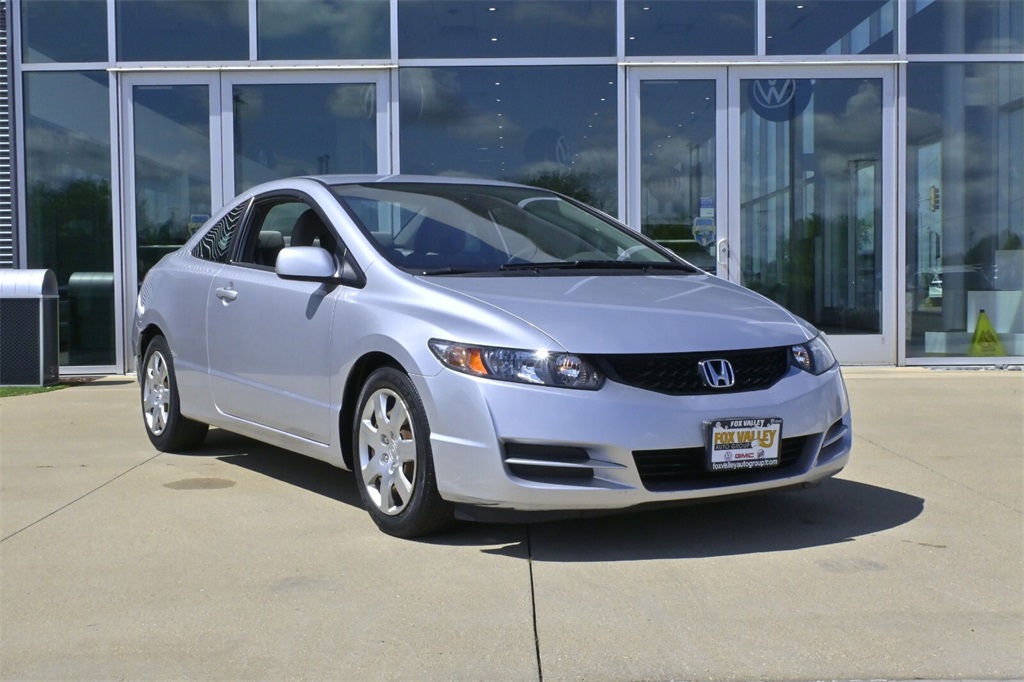 Used 2009 Honda Civic LX with VIN 2HGFG12639H511726 for sale in Crystal Lake, IL