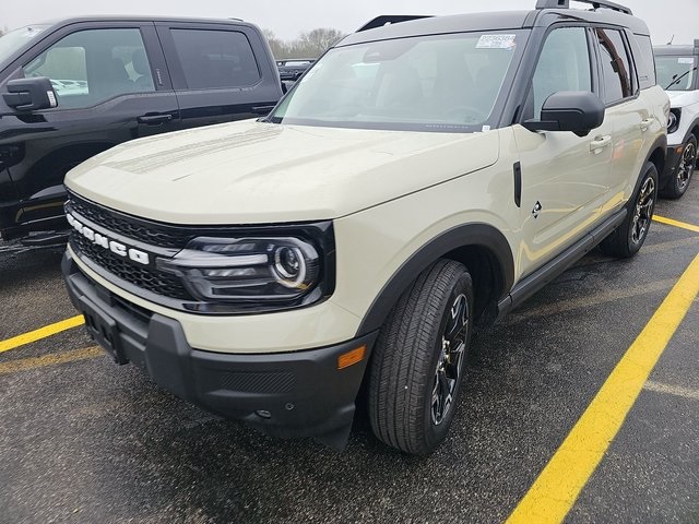 2025 Ford Bronco Sport Outer Banks's photo