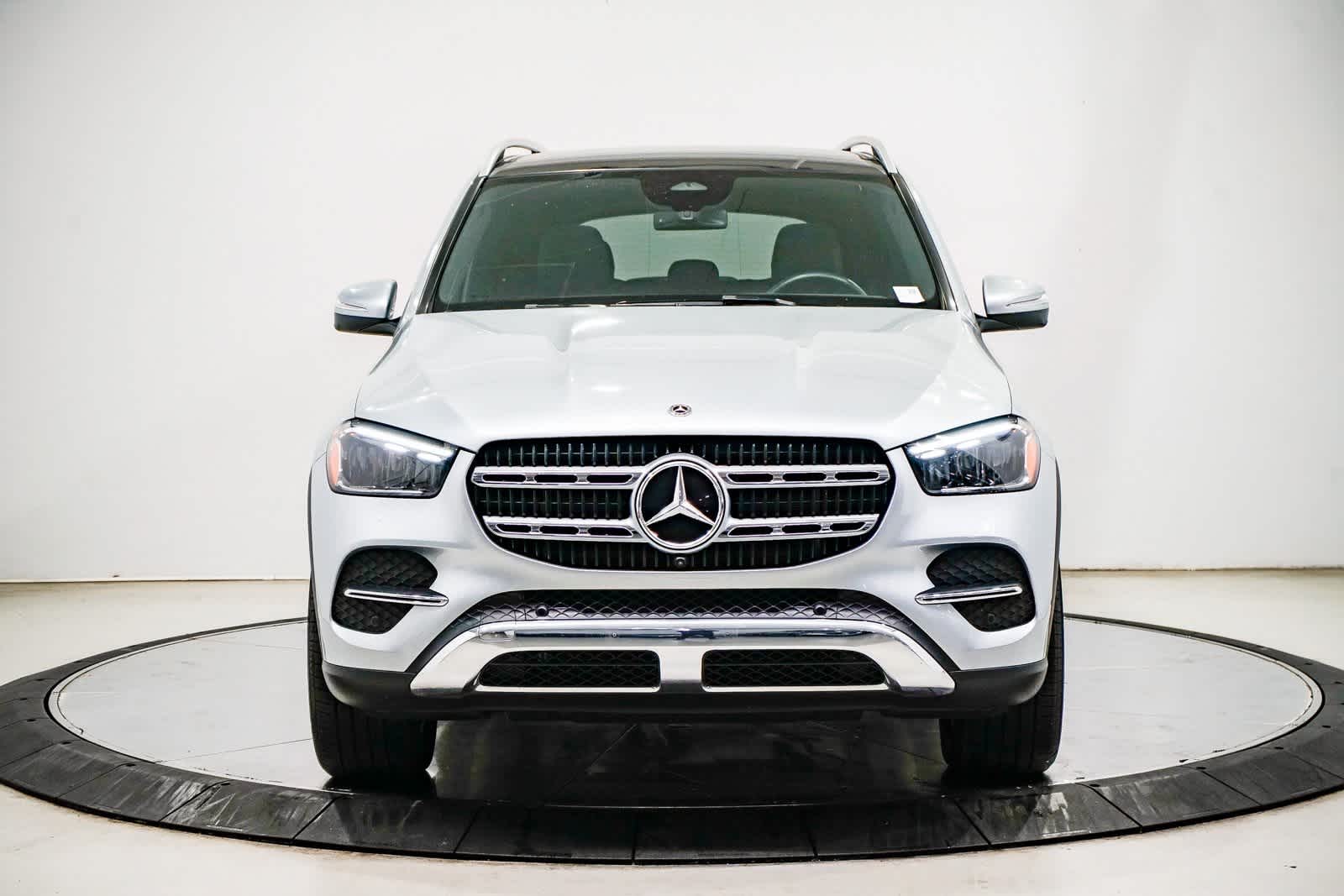 2025 Mercedes Benz GLE 350 4MATIC photo 3