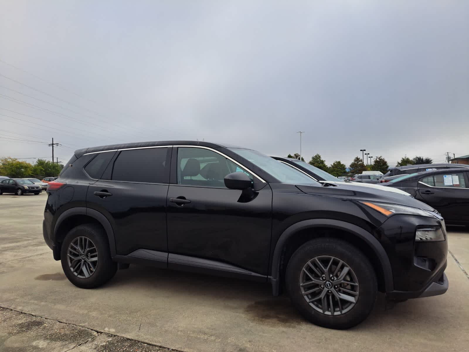 2023 Nissan Rogue S photo 2