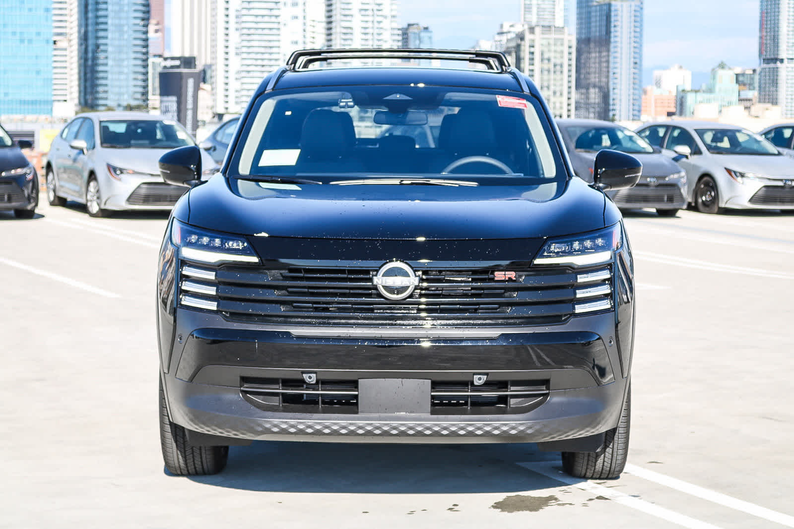 2026 Nissan Kicks SR photo 2