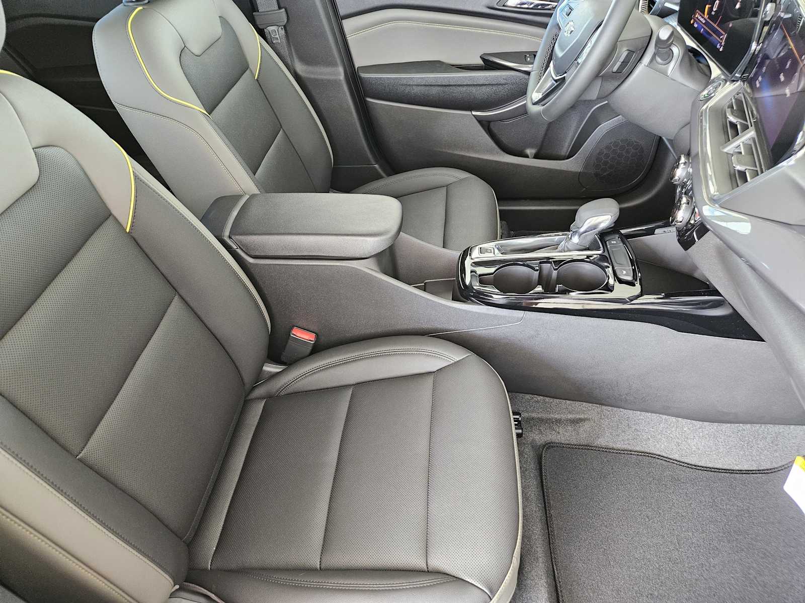 2025 Chevrolet Trax ACTIV photo 10