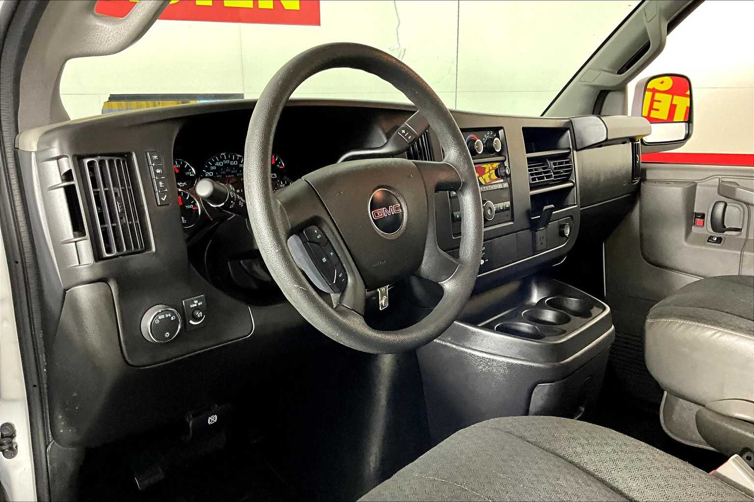2023 Gmc Savana Cargo 2500 photo 13
