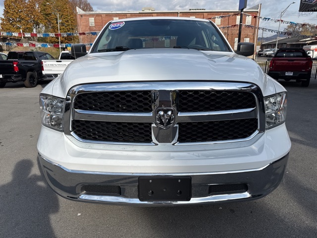 2022 Ram 1500 Classic SLT photo 4