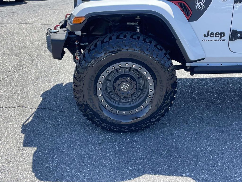 2021 Jeep Gladiator Sport photo 9