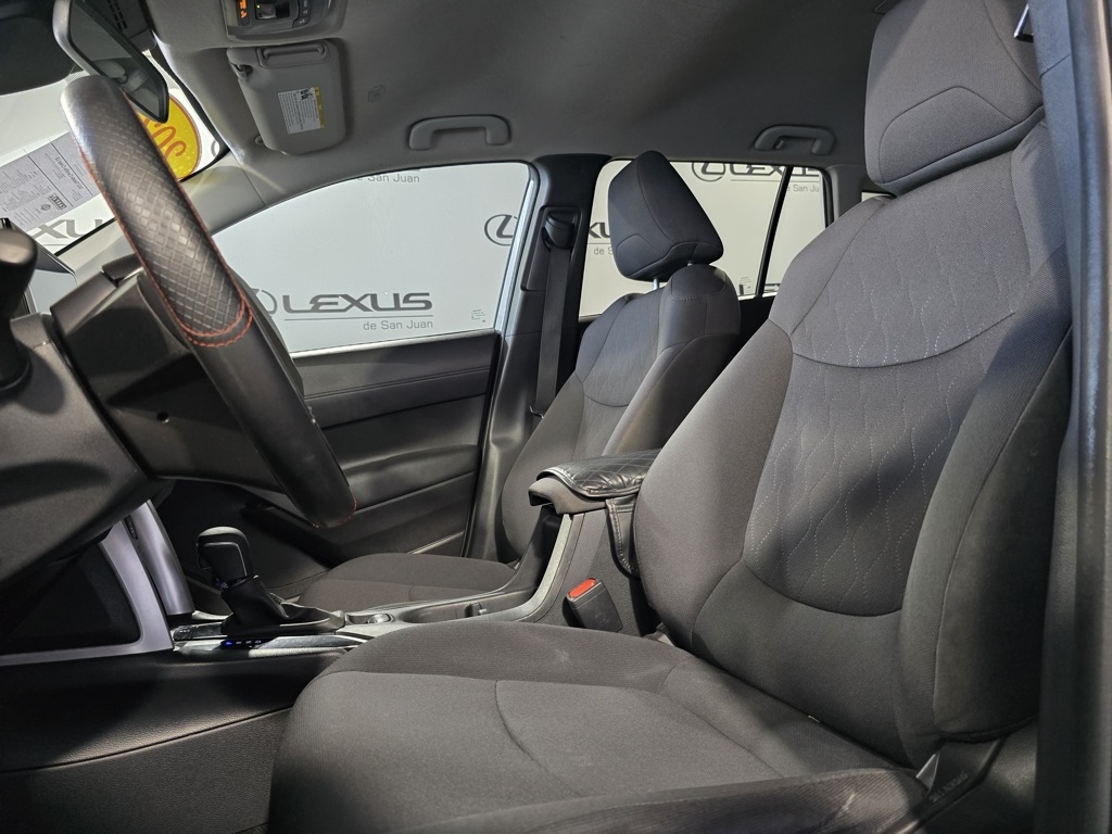 2023 Toyota Corolla Cross LE photo 11