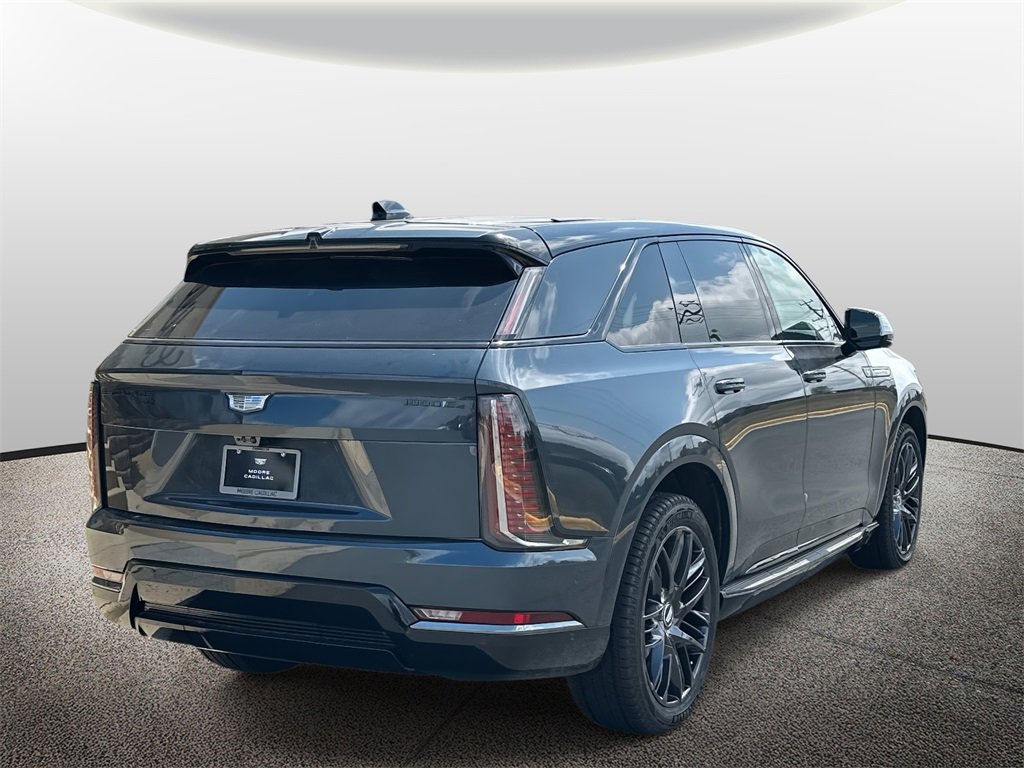 2026 Cadillac Escalade IQ Sport photo 2