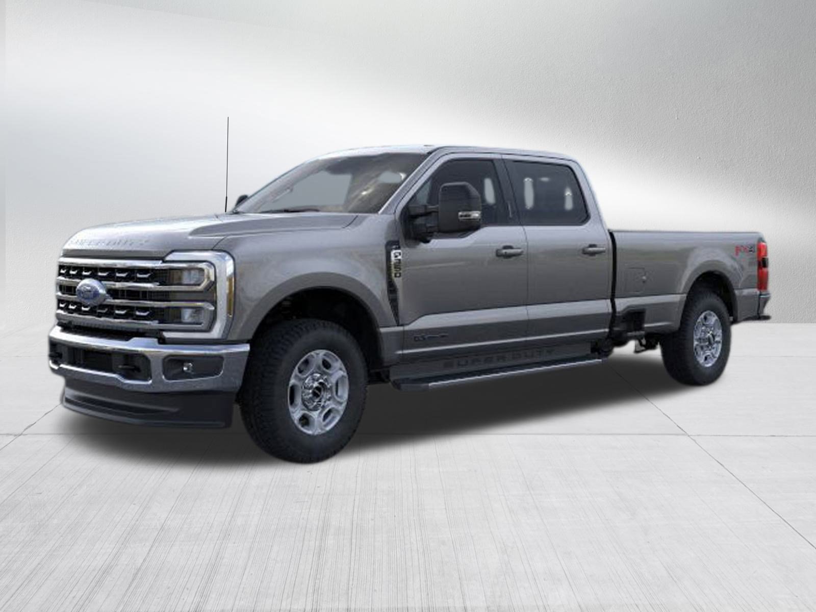 2026 Ford F-350 XLT photo 4