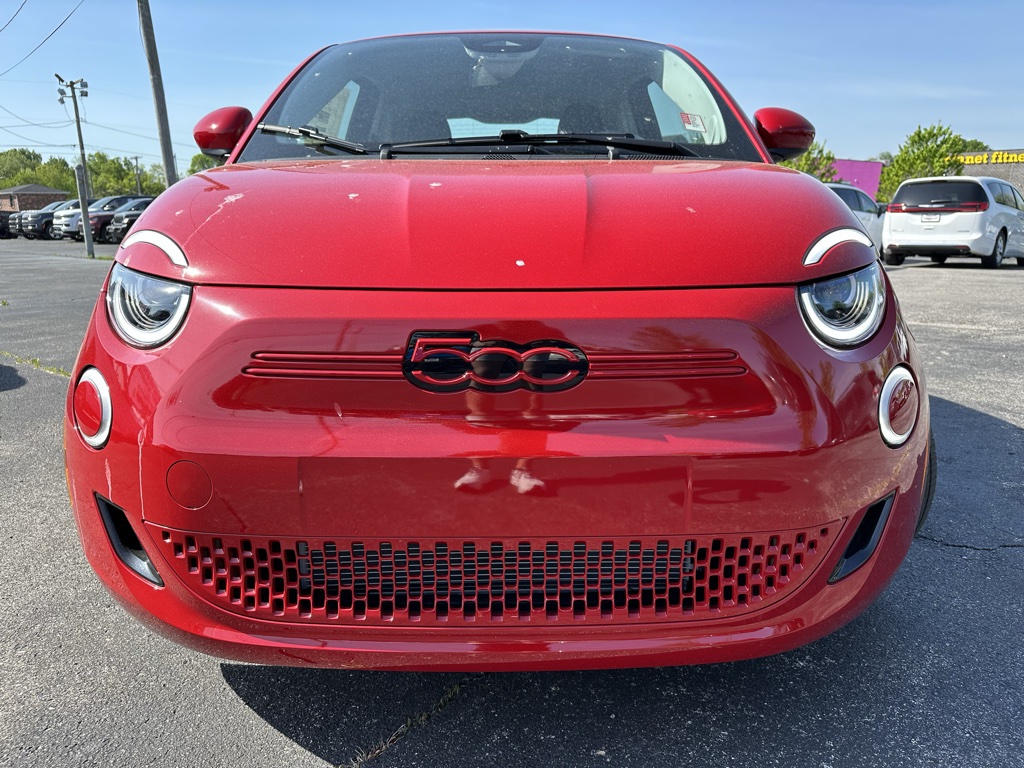 2024 Fiat 500e Red photo 3