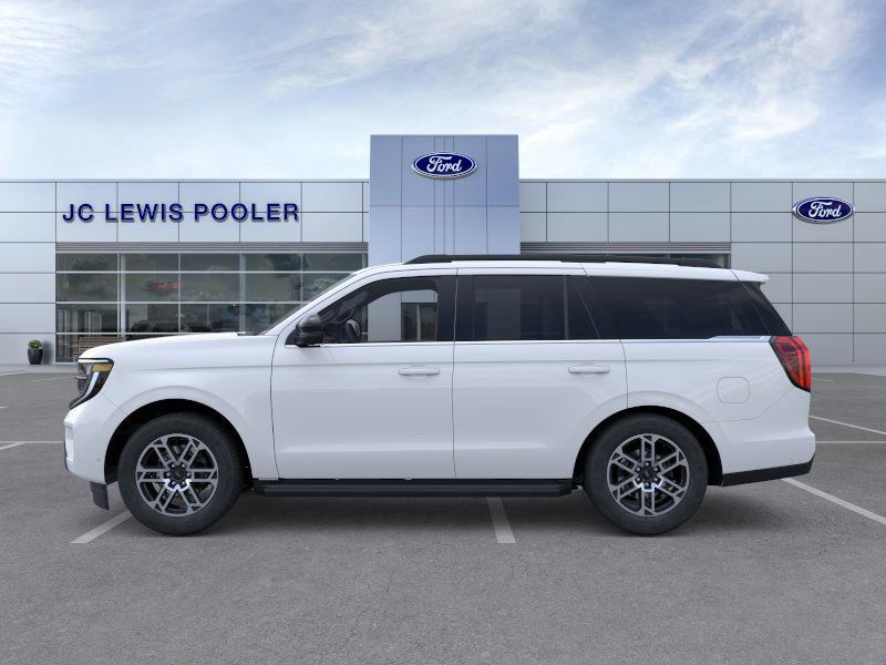2025 Ford Expedition photo 4