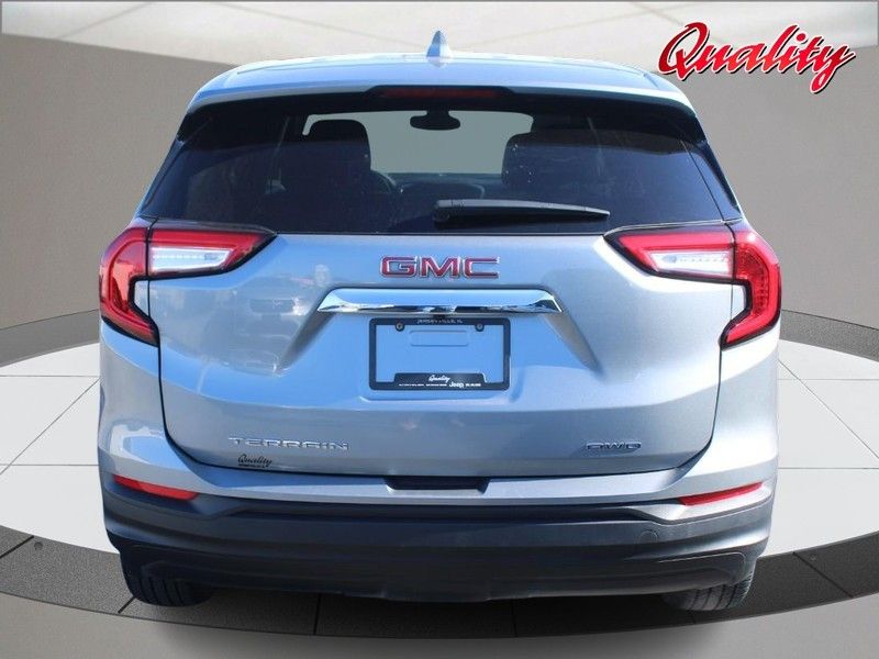 2024 Gmc Terrain SLE photo 2