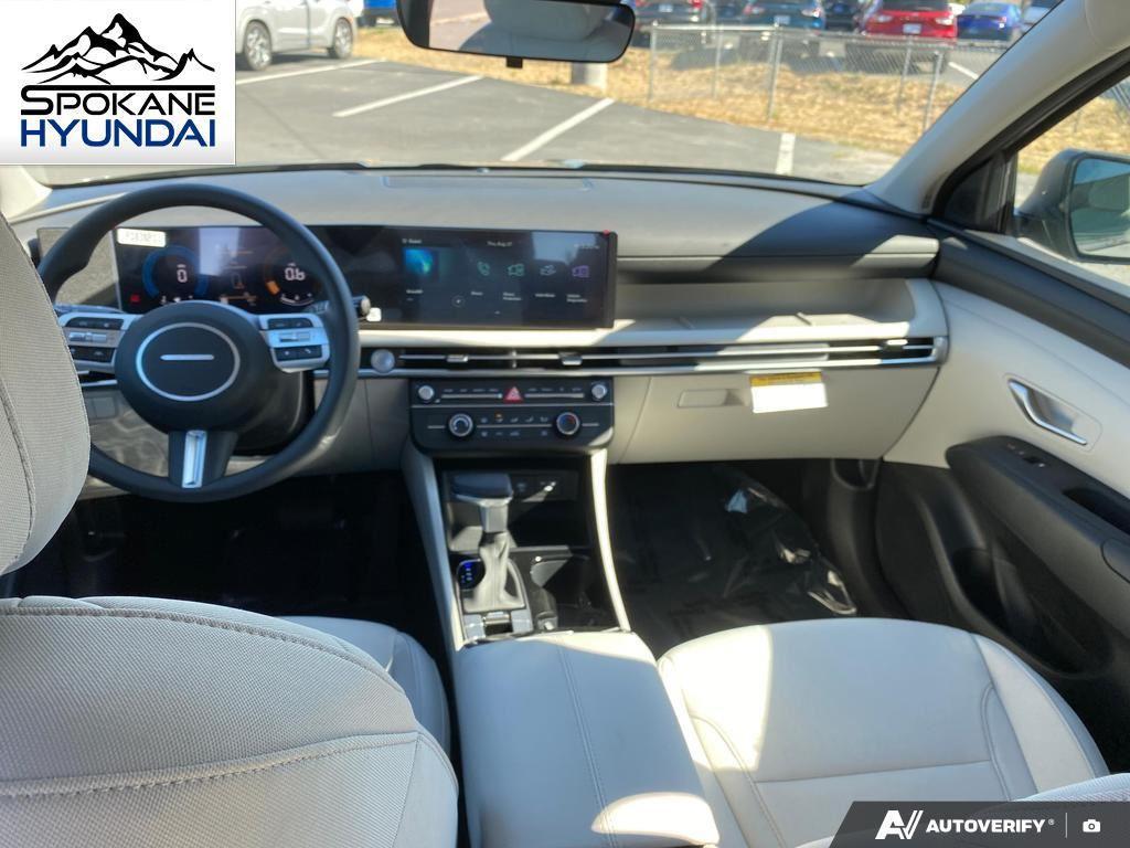 2025 Hyundai Tucson SE photo 25