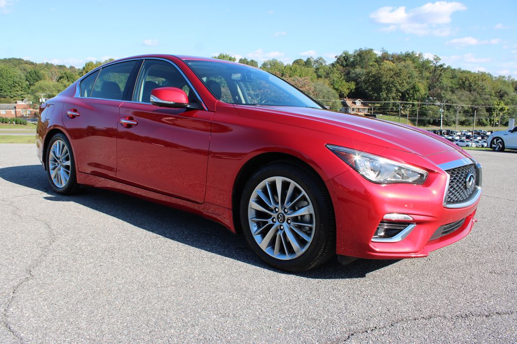 2021 Infiniti Q50 3.0t LUXE photo 2