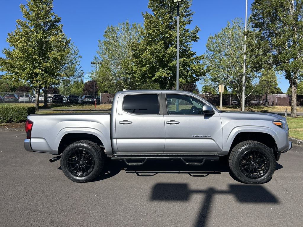 2020 Toyota Tacoma SR5 photo 4