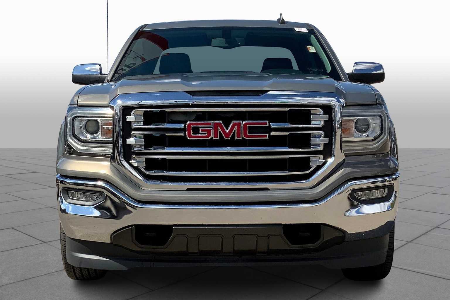 2017 Gmc Sierra 1500 SLT photo 3