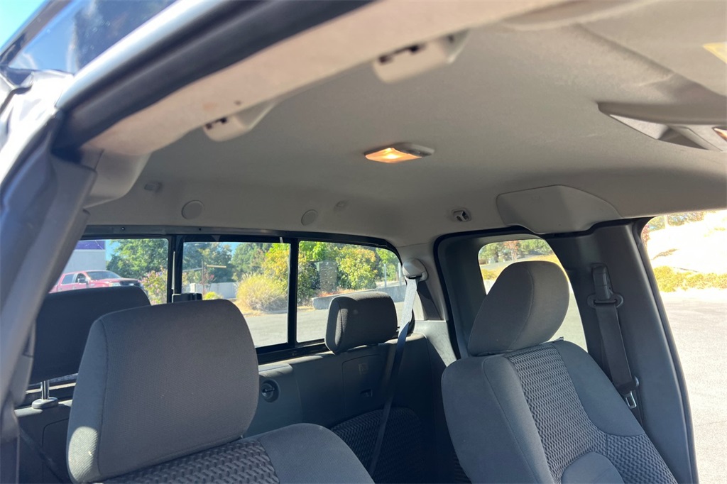 2017 Nissan Frontier SV photo 18