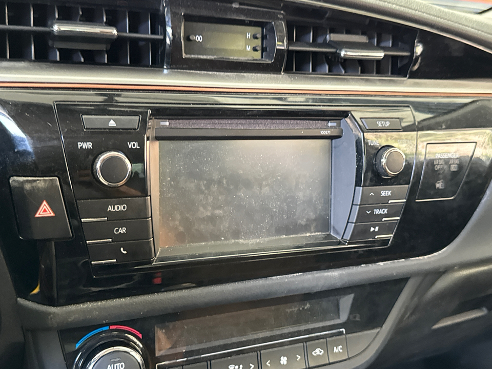 2016 Toyota Corolla L photo 10