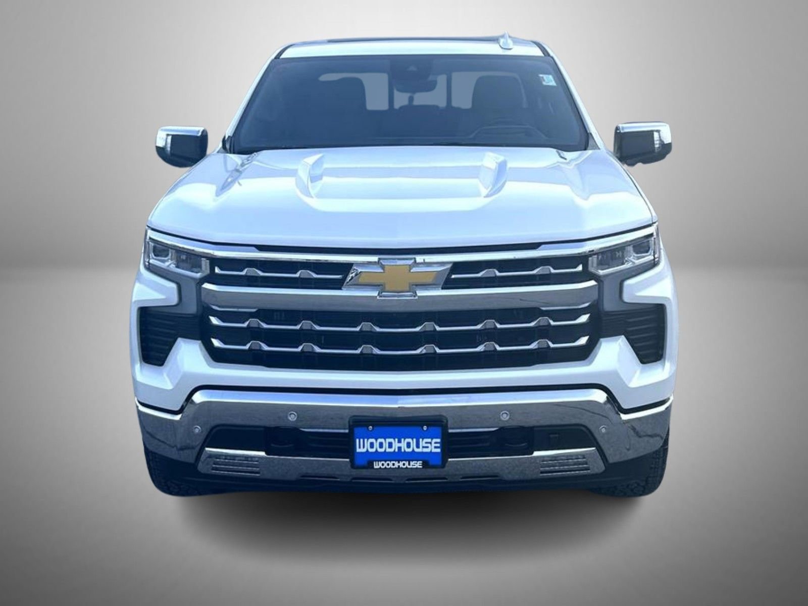 2025 Chevrolet Silverado 1500 LTZ photo 2