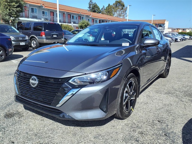 2025 Nissan Sentra SV photo 3