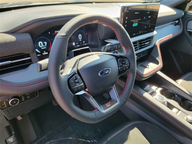 2025 Ford Explorer ST photo 7
