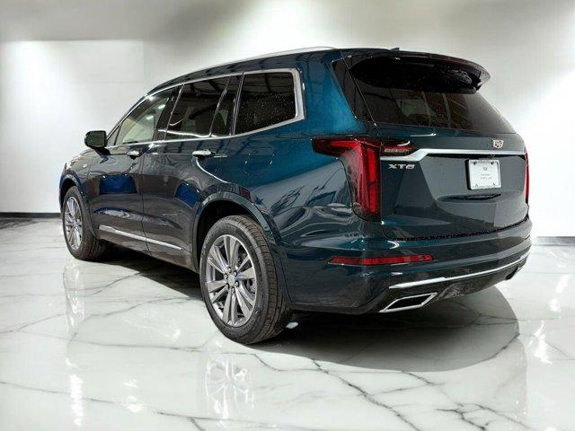 2025 Cadillac XT6 Premium Luxury photo 2