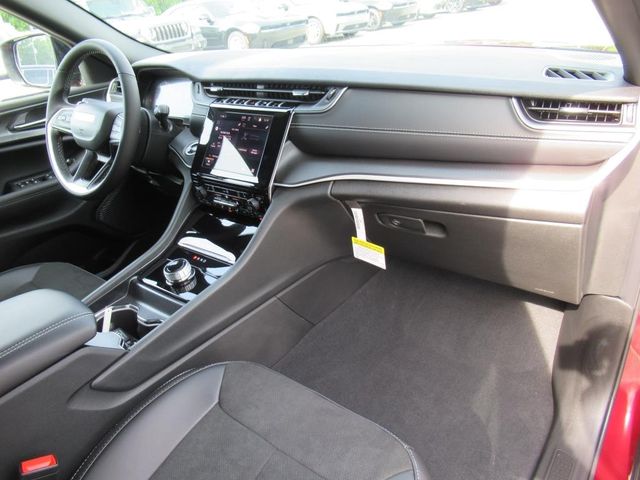 2025 Jeep Grand Cherokee Altitude X photo 10