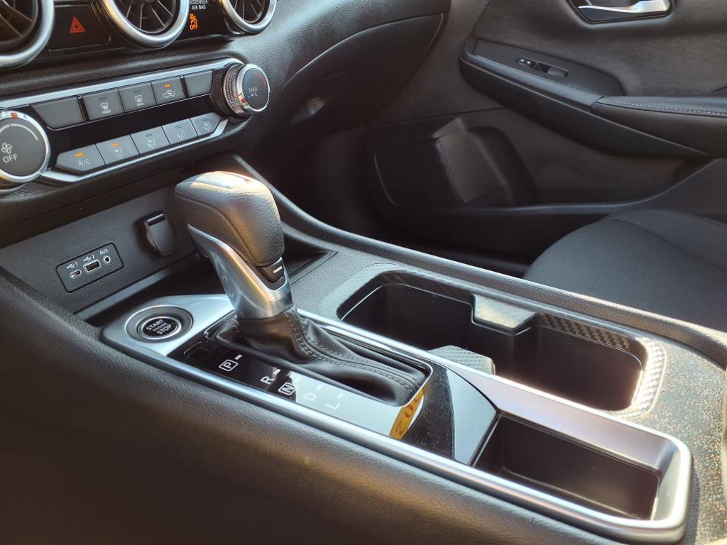 2022 Nissan Sentra SV photo 18