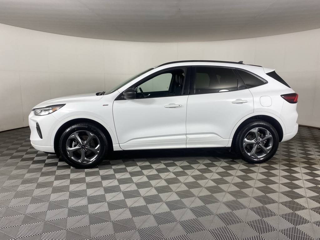 2023 Ford Escape ST-Line photo 3