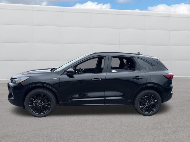 2023 Ford Escape ST-Line Elite photo 2