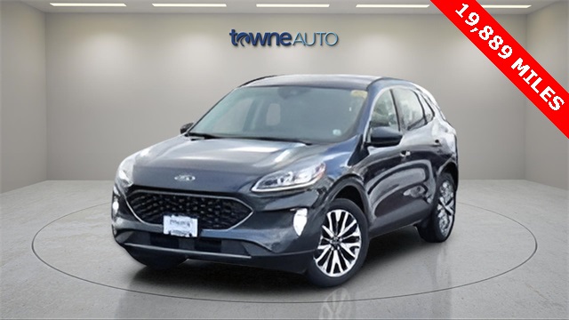 2022 Ford Escape Titanium's photo