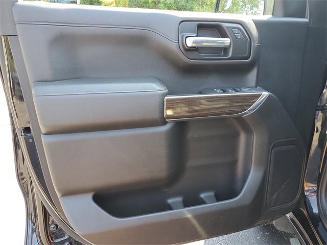 2019 Chevrolet Silverado 1500 RST photo 12