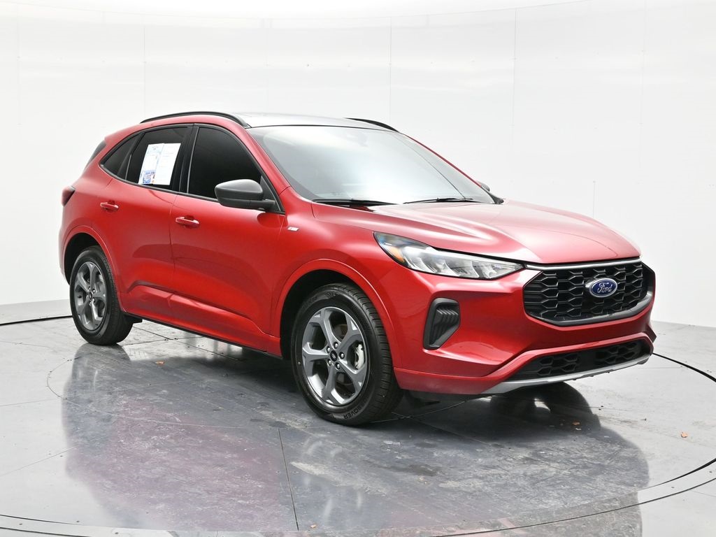 2023 Ford Escape ST-Line's photo