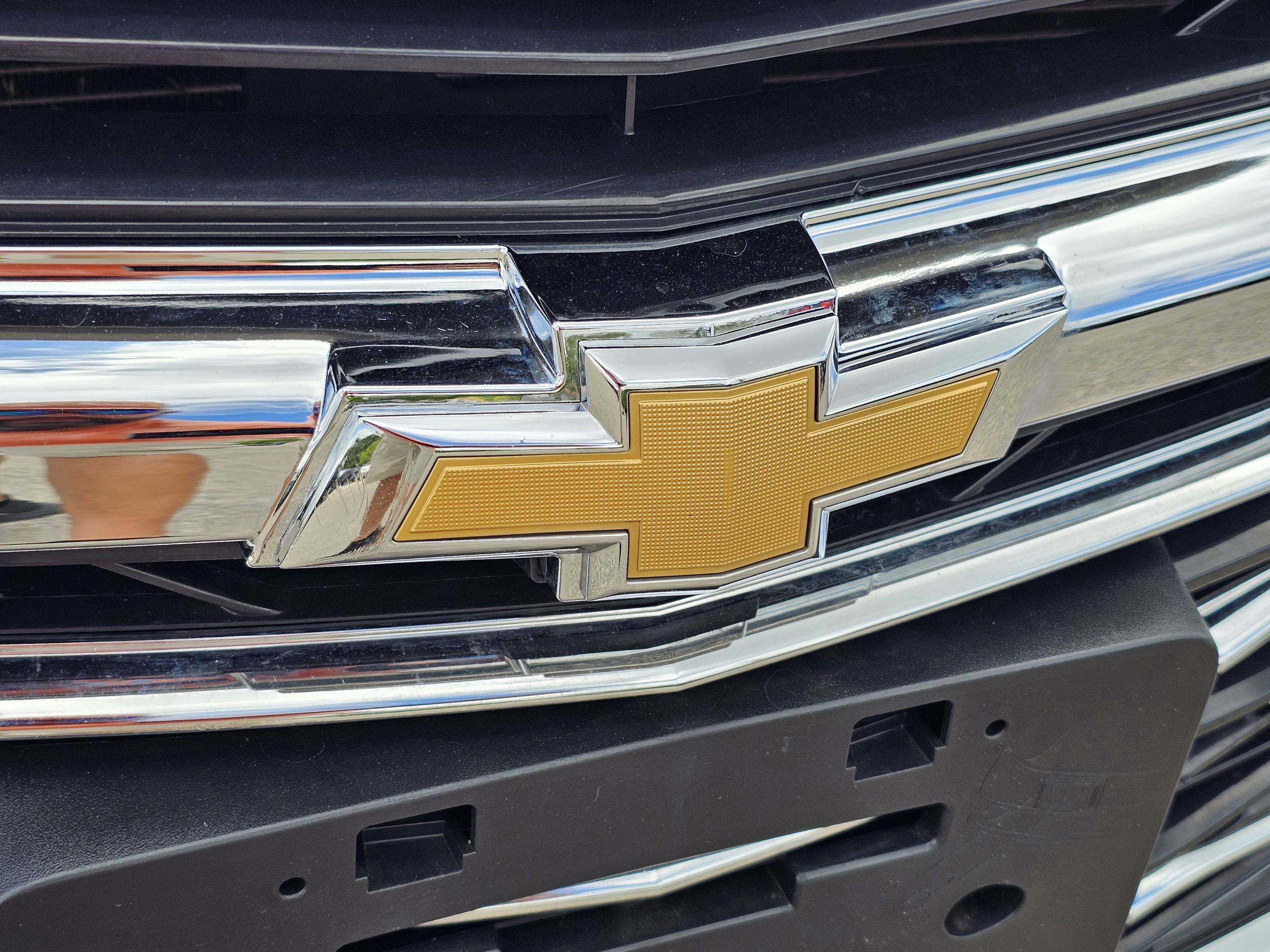 2024 Chevrolet Malibu Premier 2LT photo 3