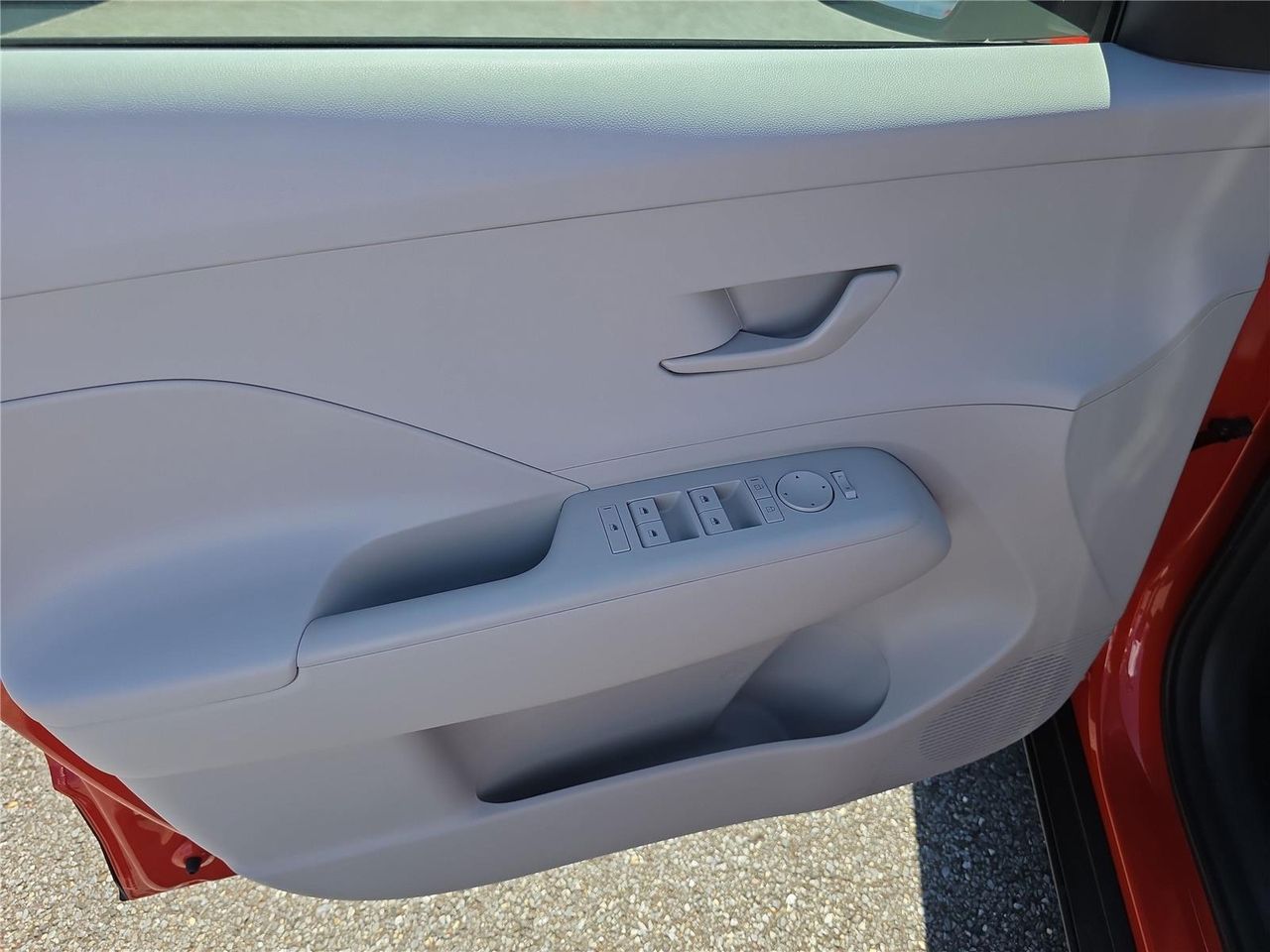 2025 Hyundai Kona SEL photo 10