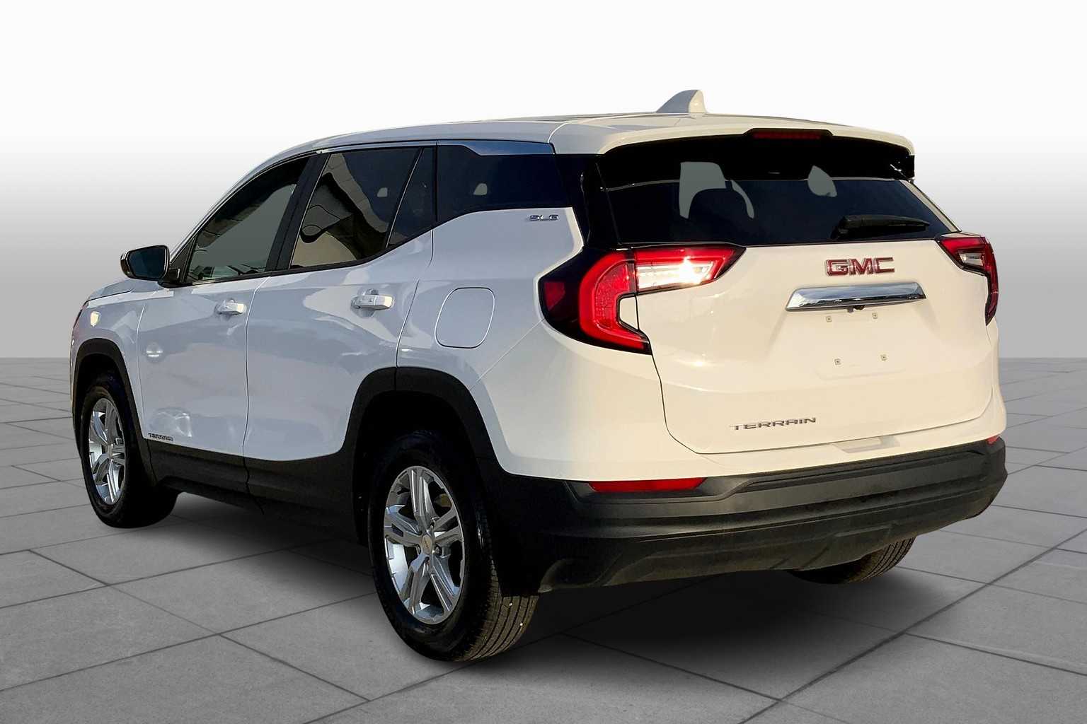 2024 Gmc Terrain SLE photo 9