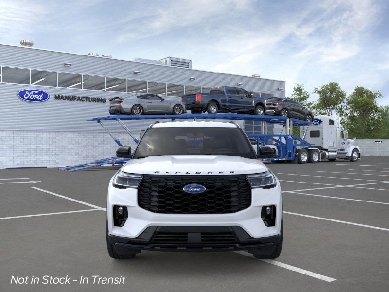 2025 Ford Explorer ST-Line photo 2