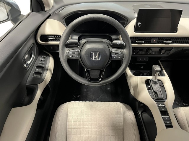2026 Honda HR-V LX photo 13