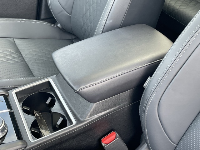 2025 Mitsubishi Outlander SEL Black Edition photo 25